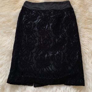 Lace skirt